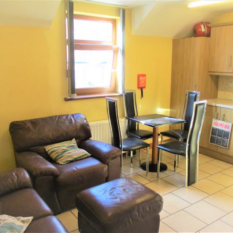 Two Great Apartments, 2a Carmel Street, Queens Quarter, Belfast, BT7 1QE - Photo 1