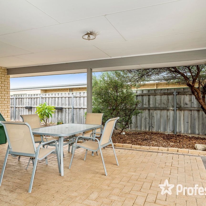 9 Clearview Street, Yanchep WA 6035 - Photo 1