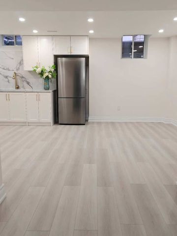 For Lease - 252 Borealis Avenue, Aurora, Ontario - Photo 3