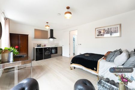 1 bedroom flat to rent - Photo 5