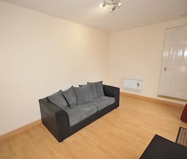 1 bedroom ground floor flat to rent - Photo 2