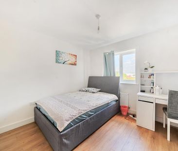 4 bedroom townhouse to rent - Photo 5