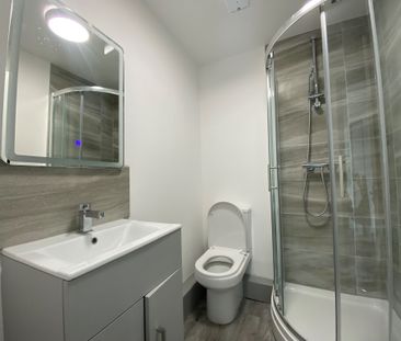 Green Lane, Leeds, Yeadon - Photo 6