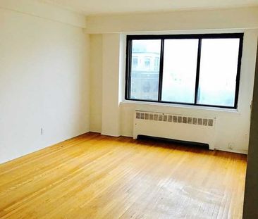 3455 Chemin de la Côte-des-Neiges apartment — Montréal, QC (2-Bedroom) - 2 Bedroom - Photo 6