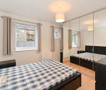 Barnfield Place, E14 9YA, London - Photo 3