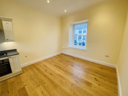 High Street, Narberth, SA67 - Photo 2