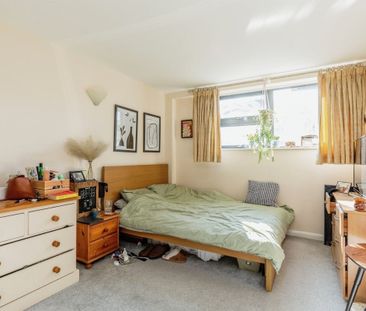 Deanery Road - Photo 2