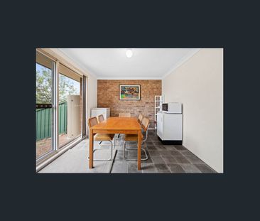 Three Bedroom Home Close to Amenities - Photo 2