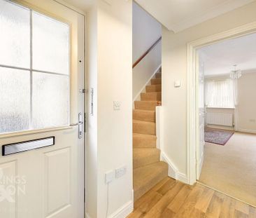 4 bedroom detached house to rent - Photo 3