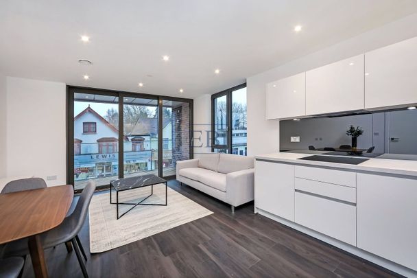 Kempton House, 122 High Street, TW18 4EQ - Photo 1