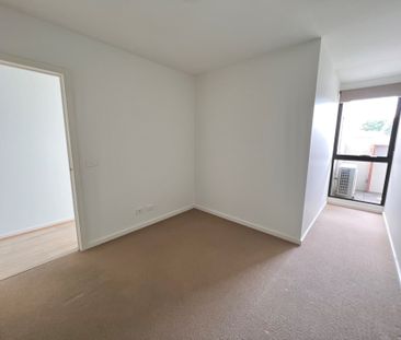 210/296 Middleborough Road, Blackburn - Photo 2