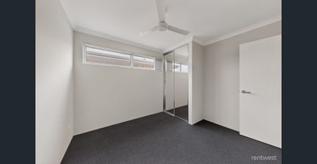 PRIVATE & SECURE - Photo 3