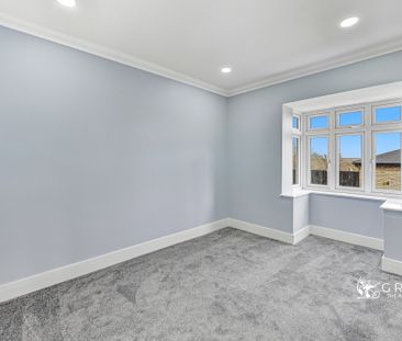 Greenacres, Fobbing, SS17 - Photo 3