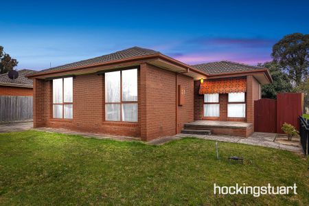 32 Holroyd Drive, - Photo 3