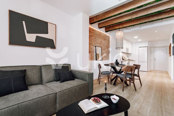 Apartamento de alquiler en Carrer del Consell de Cent, La Nova Esquerra de l'Eixample - Photo 1