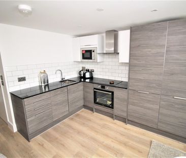 London Road, Crawley - Photo 5