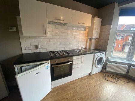 Carlisle Road, Flat A, Front, SO16 - Photo 2