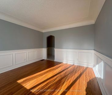 Detached Home For Lease | X8129214 - Photo 3