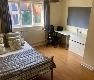 6 bedroom house to rent Pomona Street, Sheffield, South Yorkshire, S11 - Photo 4