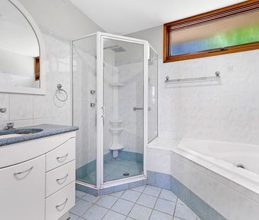 25 Clovelly Road, Hornsby NSW 2077 - House For Rent | Domain - Photo 3