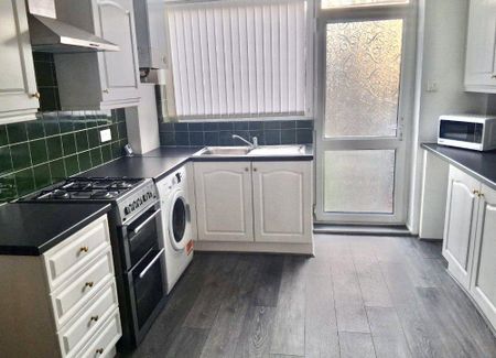 2 bedroom terraced house to rent - Photo 5