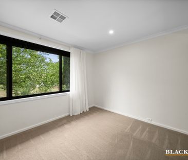 122 Kitchener Street, Garran ACT 2605 - House For Rent | Domain - Photo 4