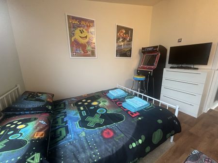 Bush Estate, Norwich, Eccles-On-Sea - Photo 4