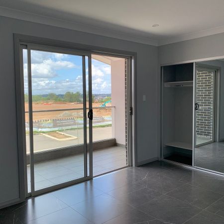 Almost New One Bedroom For Rent at Oran Park - Photo 3