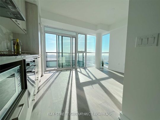 For Lease - 10 Honeycrisp Crescent Unit# 1709, Vaughan, Ontario - Photo 1