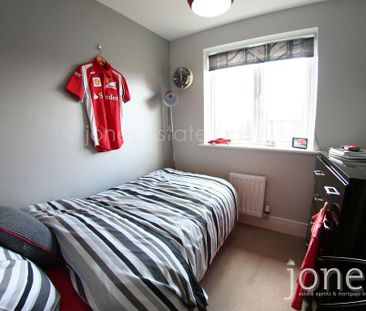 3 bedroom semi-detached house to rent - Photo 5