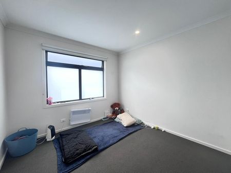 Charming Home in Prime Location - Photo 3