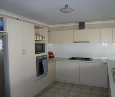 🏡 Spacious 3x2 Family Home for Rent! - Photo 6