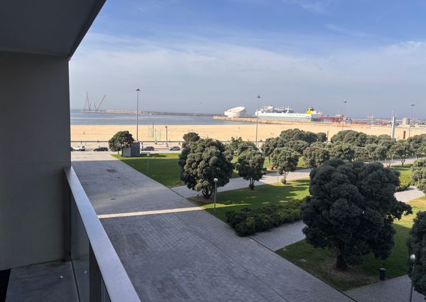 Apartamento T2 para Arrendamento no Palácio da Enseada em Matosinhos