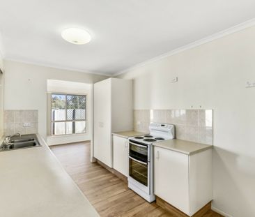 SENSATIONAL FAMILY HOME - Photo 5