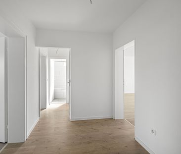 Erstbezug nach Sanierung! 3-Zimmer-Erdgeschosswohnung mit Balkon - Foto 3