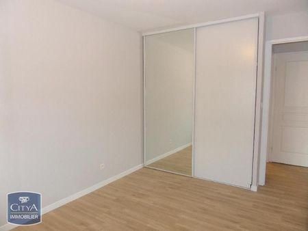 Location Appartement 2 pièces 47m² LILLE 59000 - Photo 4