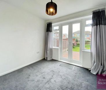 3 bedroom semi-detached house to rent - Photo 2