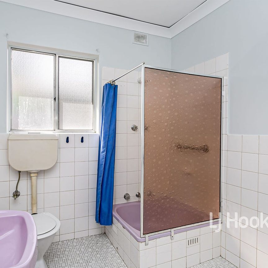 Neat Unit in a Convenient Alberton Location - Photo 1