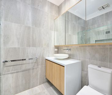 Stunning family home in prime location - Photo 2