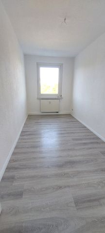 Tolle 3 Raumwohnung mit Balkon !! Neu ab 01.12.2024 fertig! - Foto 2