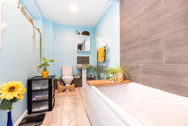 house to rent St. Johns Road, Leamington Spa, Warwickshire, CV31 - Photo 1