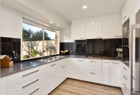 43 Longacres Road, Yallambie VIC 3085 - Photo 5