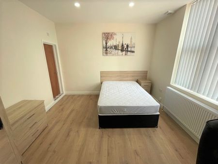 61 Laurel Road, Handsworth Wood, Birmingham, B21 9PB - Photo 4