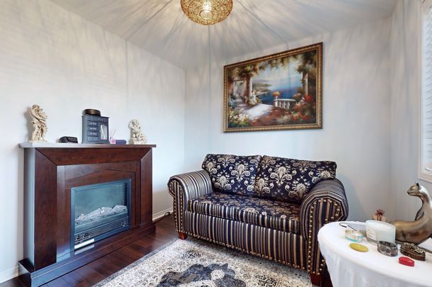 For Lease - 401 Cranston Park Avenue, Vaughan, Ontario - Photo 1