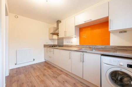2 bedroom flat to rent - Photo 5