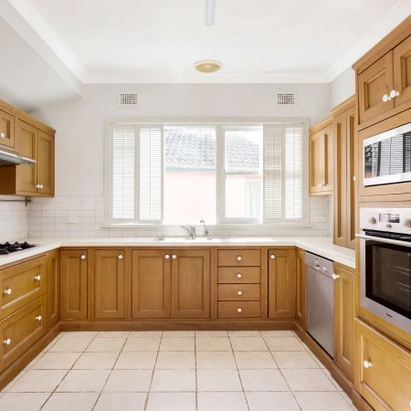 Captivating Ocean Views - Photo 3