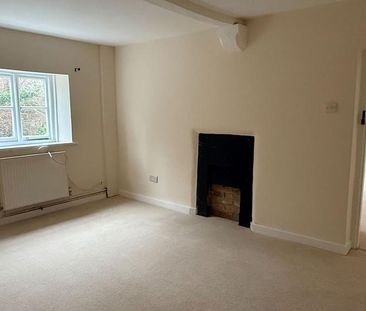 4 bedroom semi-detached house to rent - Photo 3