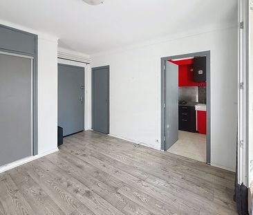 Location Appartement 1 pièce 22m² AVIGNON 84000 - Photo 2