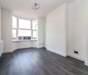 3 bedroom end of terrace house to rent - Photo 5