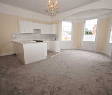 2 bed Flat for rent - Photo 3